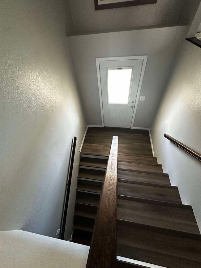 Building Photo - 3 Bedroom, 2 bath home for rent in Waynesville