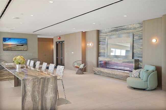 Building Photo - 700 NE 26th Terrace