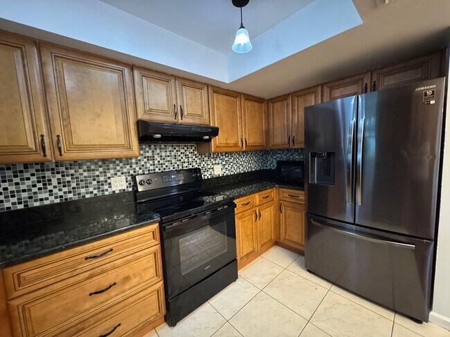 Building Photo - Meadow Woods Pool Home