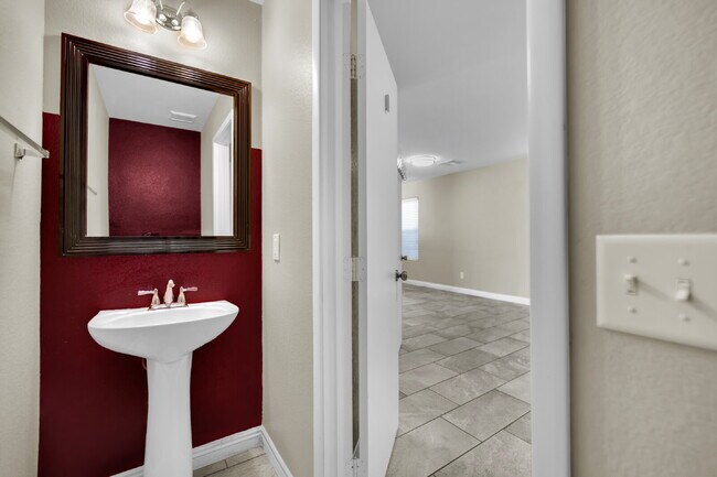 Building Photo - LOCATION IS KEY FOR SHOPPING AND SOCIALIZING