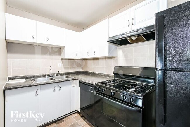 Building Photo - 510 Impala Ln