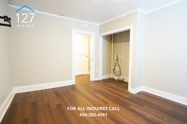 Building Photo - Comfortable 3BR Lynchburg Duplex with Easy Access to City Amenities