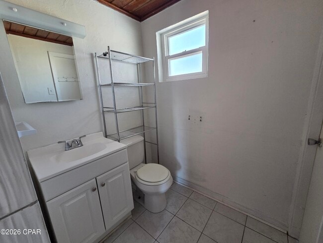 Building Photo - 209 W Toledo Pl