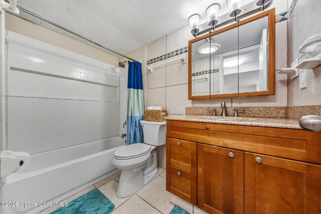 Building Photo - Salt Life