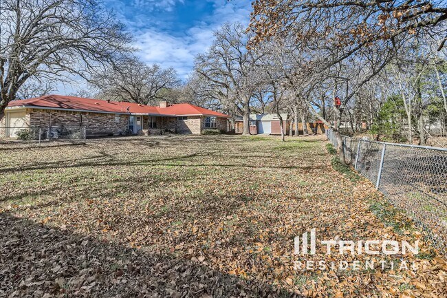 Building Photo - 606 Meadow Grove Dr