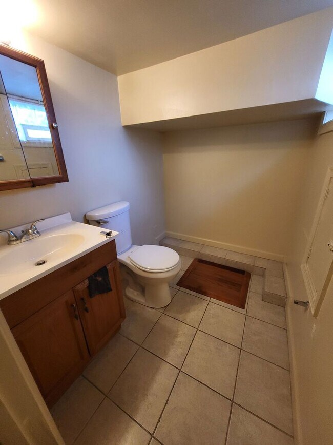 Building Photo - 2 Bed with Finished Basement