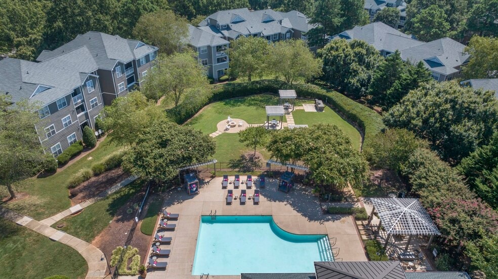 Primary Photo - Seasons at Umstead Apartment Homes