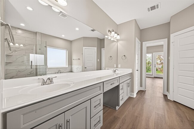 Building Photo - 3514 Runnels St