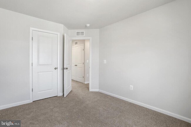 Building Photo - 102 Kinkade Ct