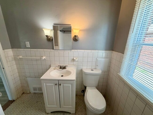 Building Photo - Section 8 Completely Renovated 3-Bedroom Home for Lease - Call (313)429-3244