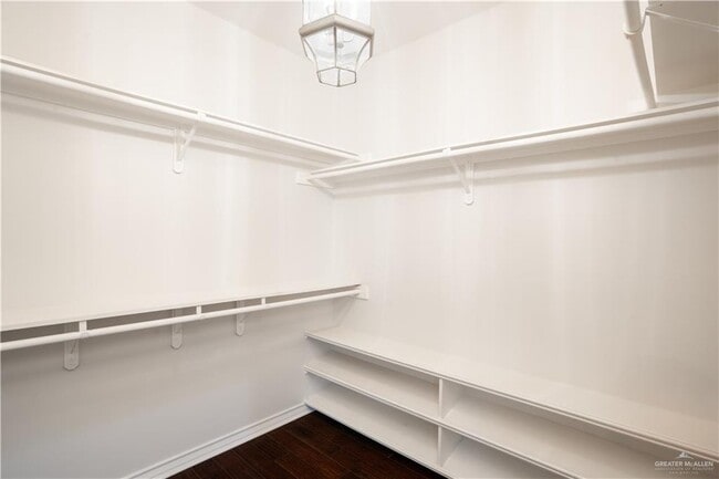 Building Photo - 2405 San Alejandro St