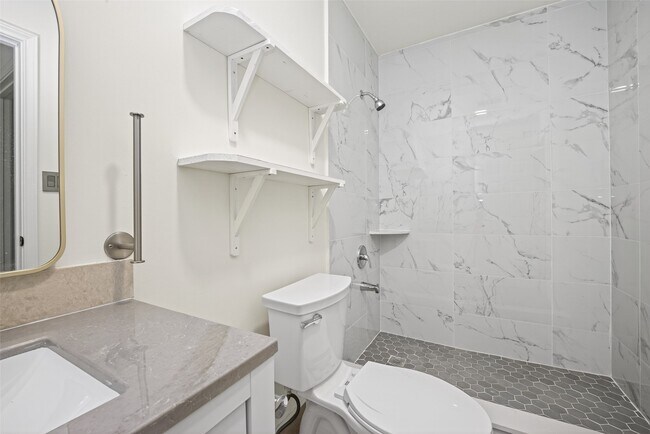Building Photo - 7950 Longridge Dr