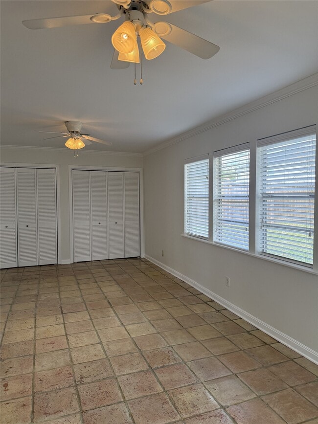 Building Photo - 1234 Gardenia Dr