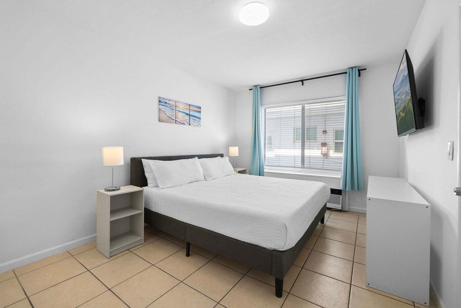 Building Photo - 7340 Harding Ave