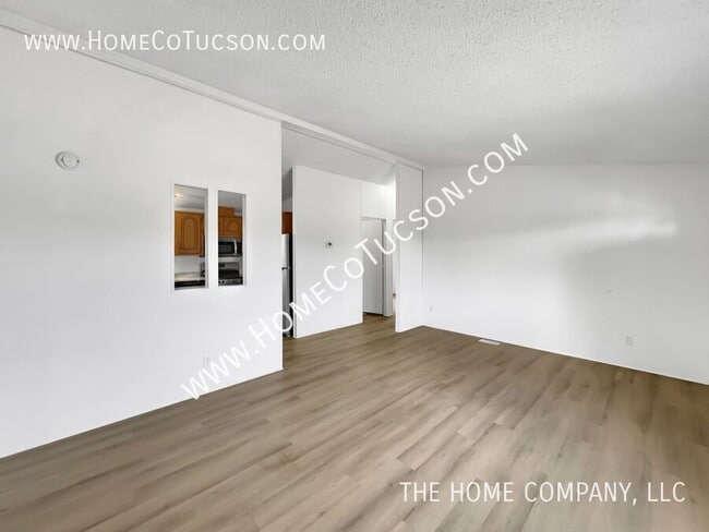 Building Photo - 1591 W Patton St