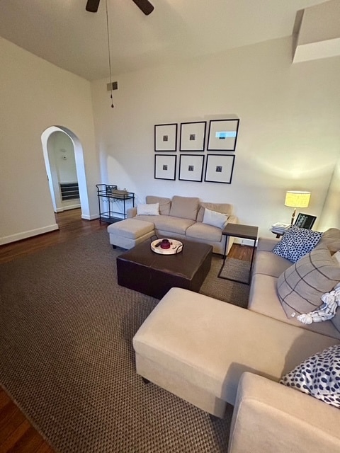 Building Photo - 209 W Fifth Ave