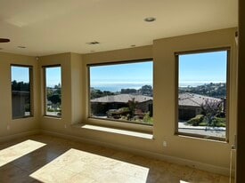 Building Photo - 213 Cima de Colina