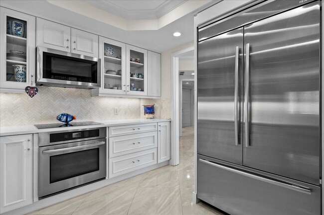 Building Photo - 3620 Gardens Pkwy