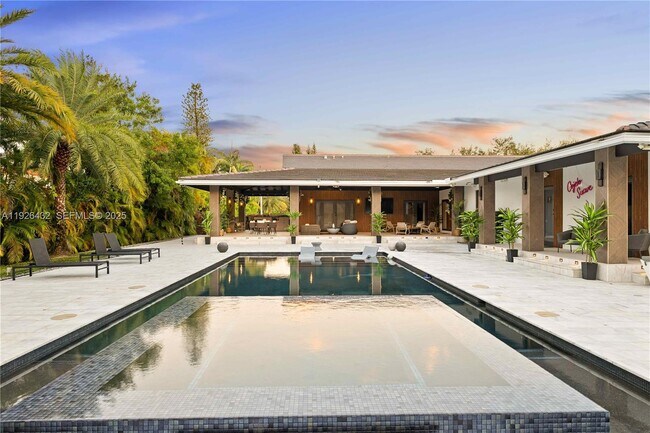 Building Photo - 9040 SW 110th Ave