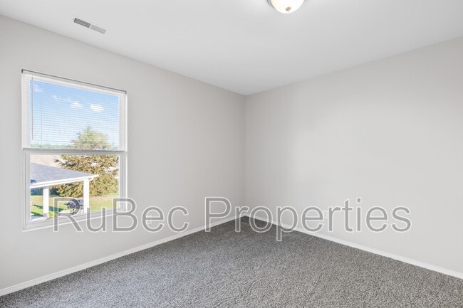 Building Photo - 9115 Old Ash Ct