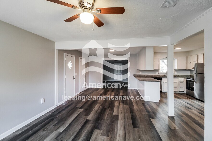 Building Photo - 103 Galahad Dr