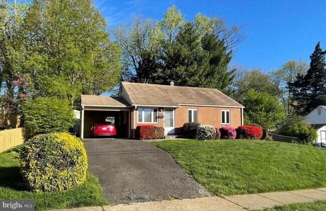 Building Photo - 1813 Olmstead Dr