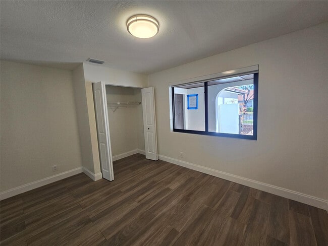 Building Photo - 2177 Montpeliar