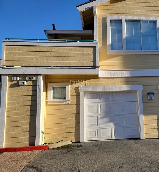 Building Photo - San Ramon Ground Floor Condo with Large Attached Garage!!