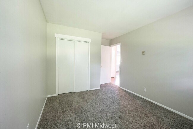 Building Photo - "Charming 2-Bedroom Retreat in New Palestine - 800 Sq Ft of Comfort!"