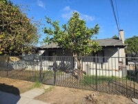 Building Photo - Sycamore Rd