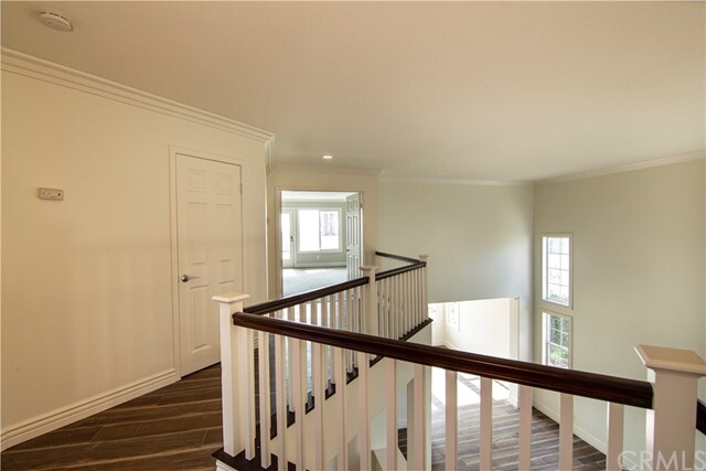 Building Photo - 30 Skycrest