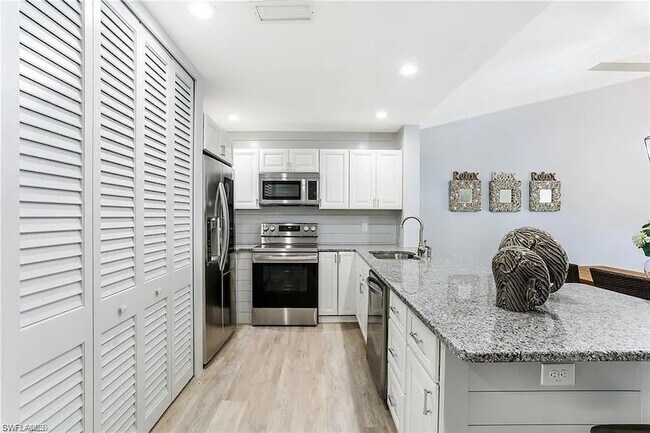 Building Photo - 5635 Turtle Bay Dr