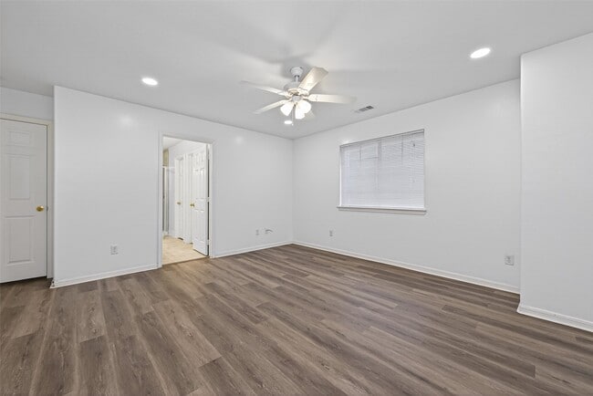 Building Photo - 10039 Morocco Rd