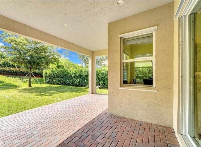 Building Photo - 2818 Bellarosa Circle