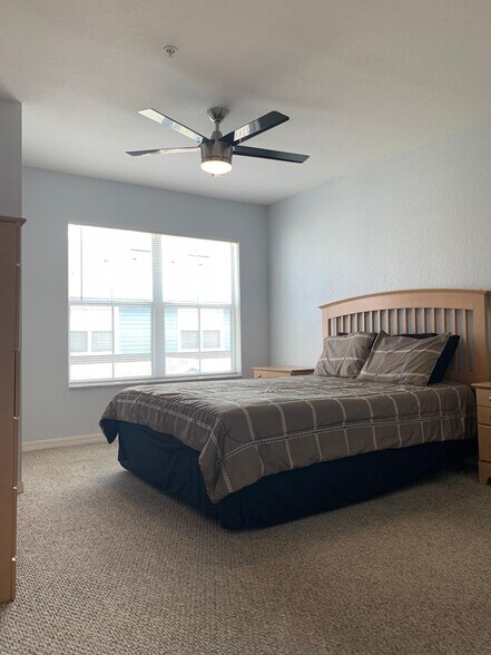 Building Photo - 4019 Venetian Bay Dr