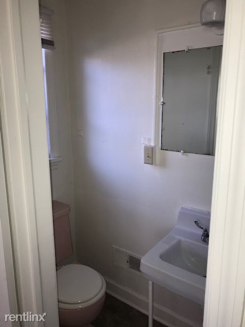 Building Photo - 2 br, 1.5 bath House - 1780 Ruddiman St Apt 1