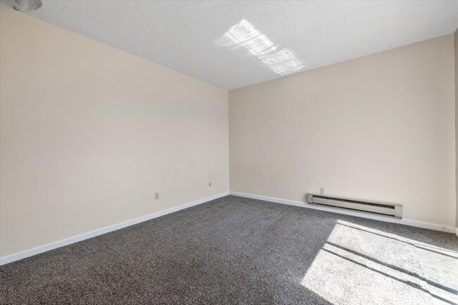 Building Photo - 2252 Avenue C