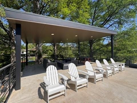 Building Photo - 2007 Manana St