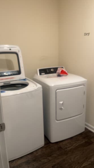 Building Photo - 2054 Nottoway Woods Ln