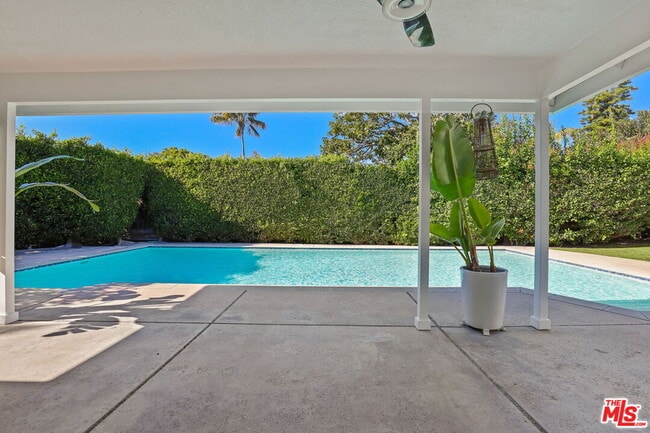 Building Photo - 1373 Beckwith Ave