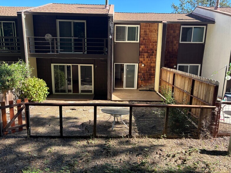 Building Photo - 3171 Valley Green Ln