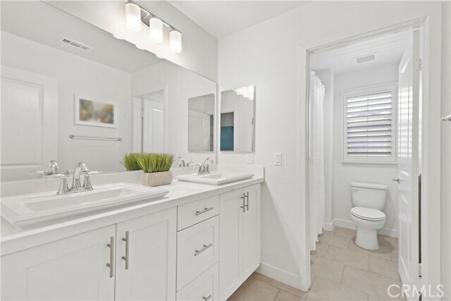 Building Photo - 23201 W Canterbury Way