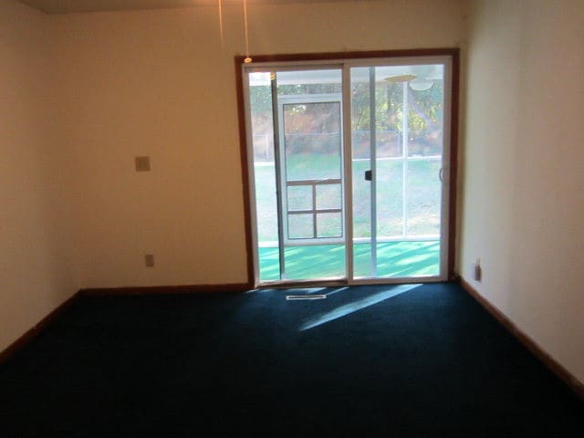 Building Photo - 161 Sharyn Ln