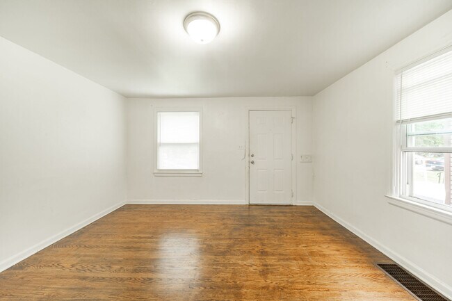 Building Photo - 4326 Crittenden Ave