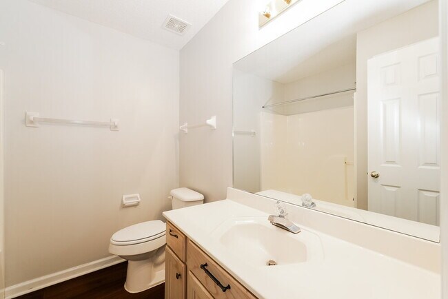 Building Photo - 5956 Armistead St