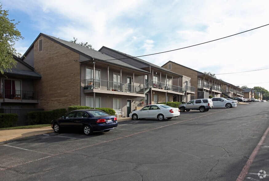 Building Photo - Lakeridge Heights