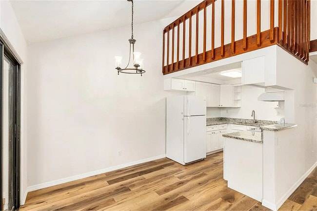 Building Photo - 4724 SW 67th Terrace