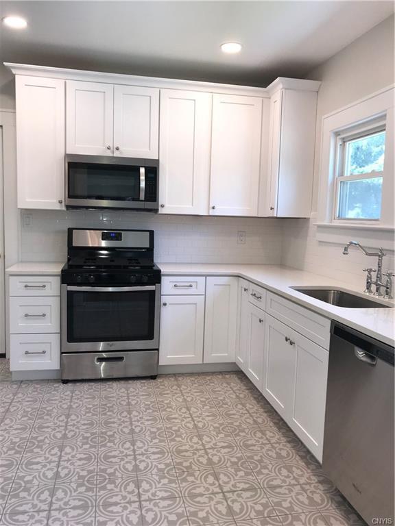 Building Photo - 126 Shotwell Park