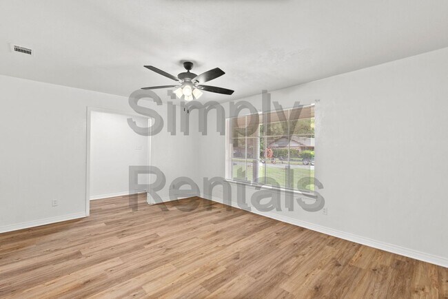 Building Photo - 3 Timberside Dr