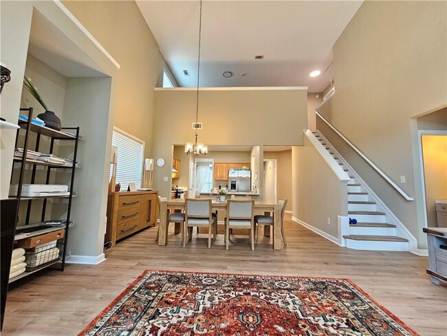 Building Photo - 2216 Worrall Hill Dr